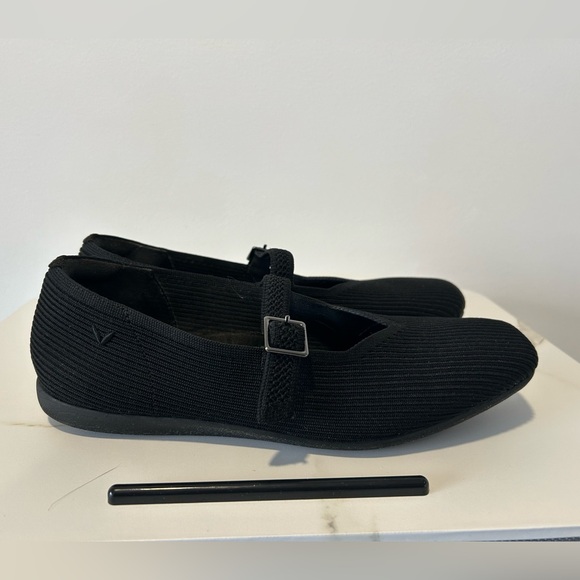 Vivaia Black -like new- Mary Jane Square toe Margot Walkers - size 9US/40EU - Picture 4 of 11